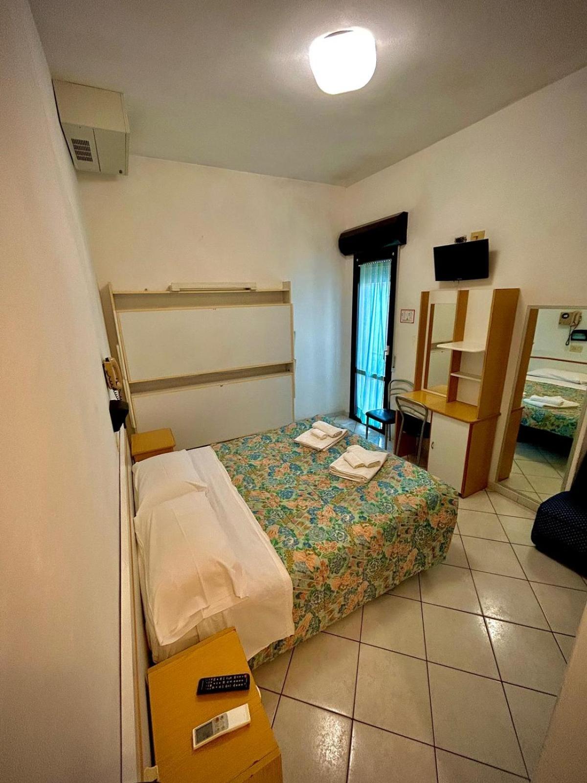 Hotel Sacramora Rimini Exterior foto