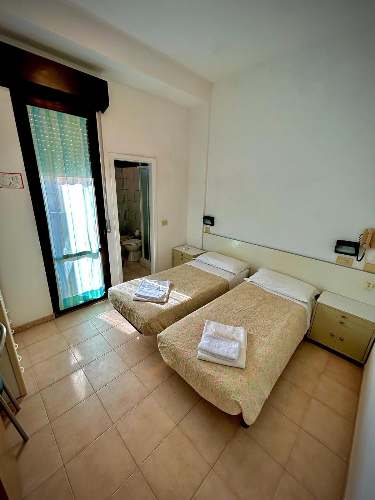 Hotel Sacramora Rimini Exterior foto